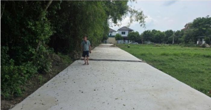 Cơ quan chức năng đang làm rõ chủ đầu tư, mục đích thi công và quá trình xây dựng con đường “mọc” lên chỉ sau một đêm. (Ảnh: Tin 360TV)